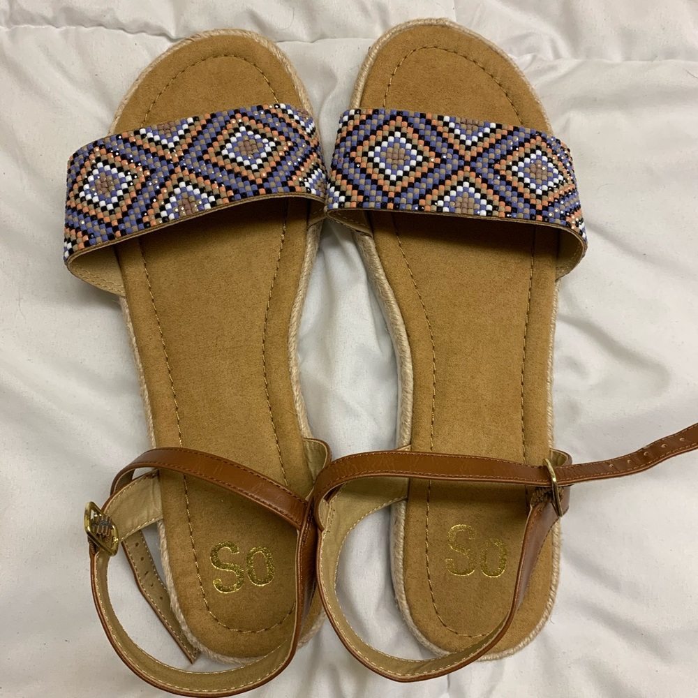 SO Sandals Womens Size 10 Cute